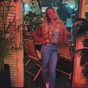 Meet your Posher, Alisha